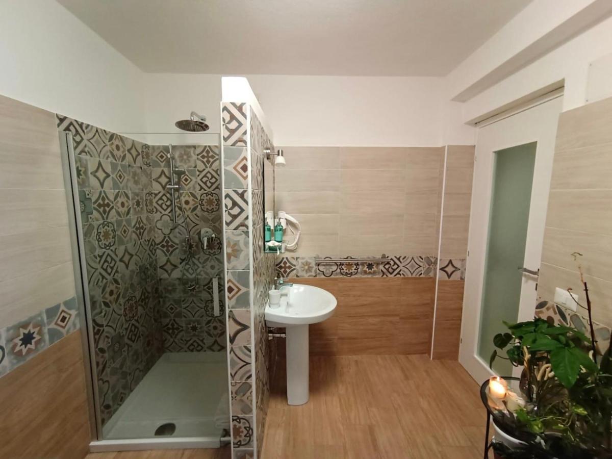 Indipendente Nel Centro Di Decimomannu Villa Bagian luar foto